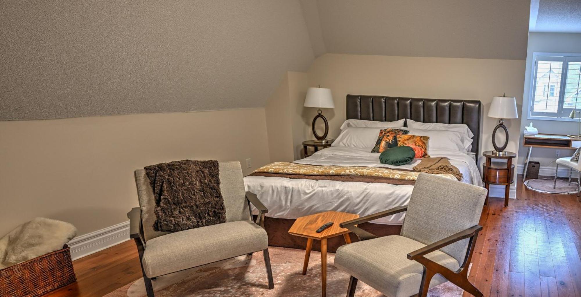 Welcome Home! Acores Bed & Breakfast Торонто Номер фото